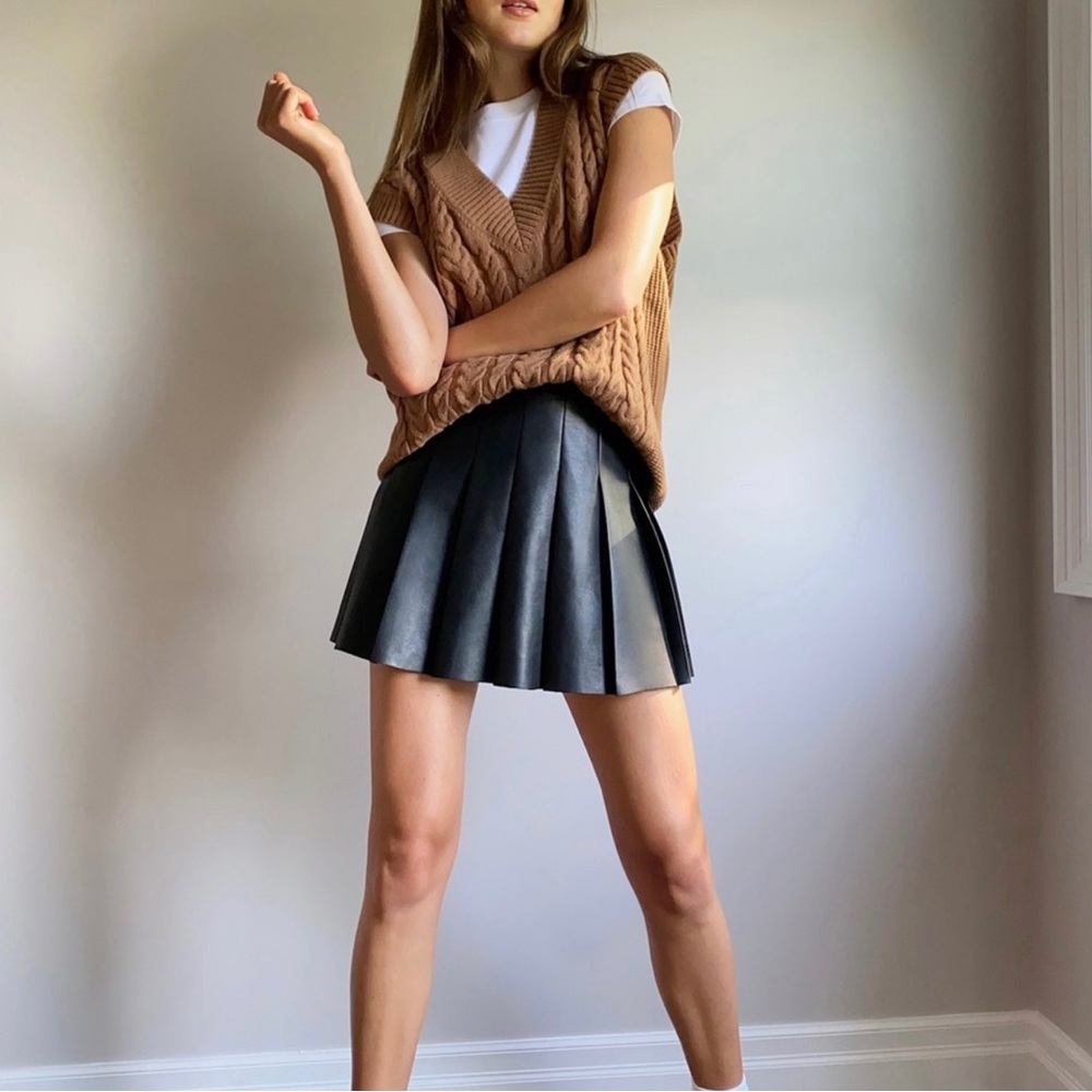 Aritzia pleated leather skirt